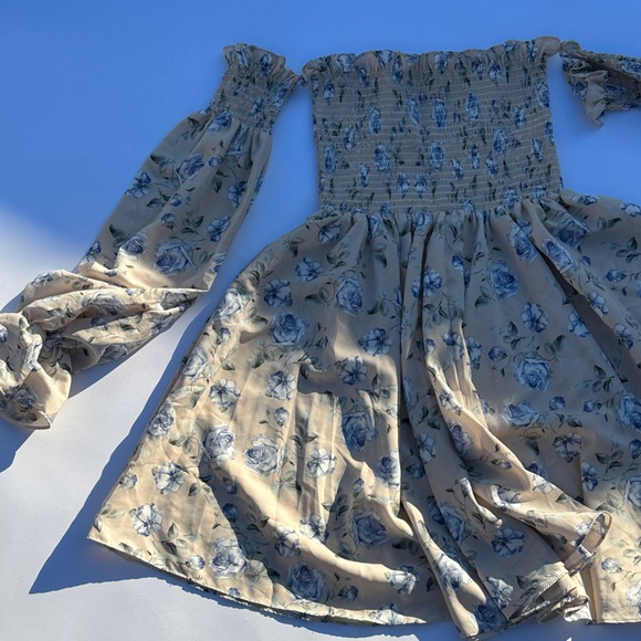 Storets puffy sleeve mini summer floral dress size s/m - Picture 4 of 10